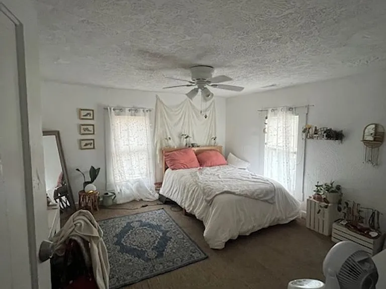 202 E Dodds St — Photo 11