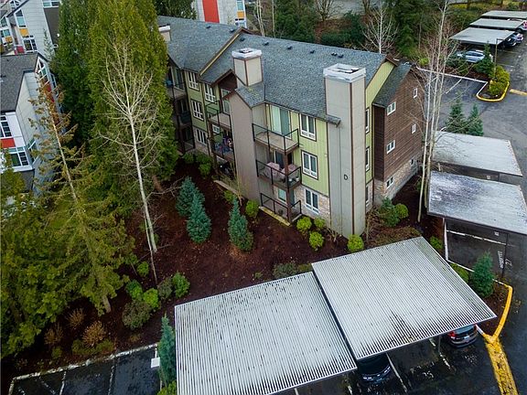 3rd image of 15155 NE 82nd St Unit 301