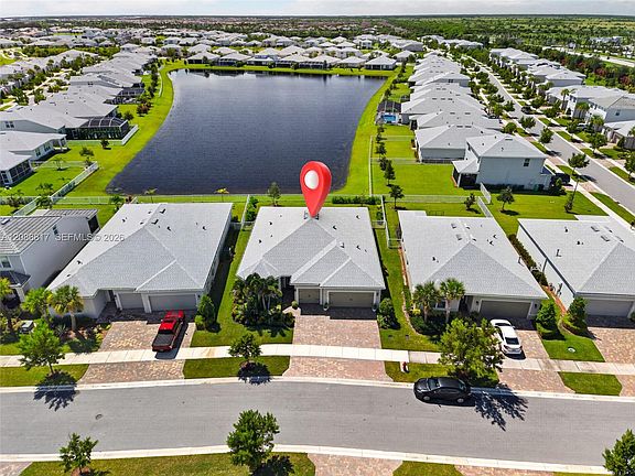 5th image of 10494 SW Red Maple Way