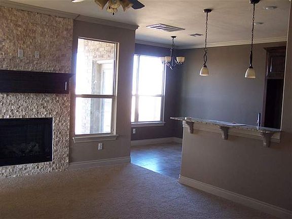 3rd image of 301 Marilyn Dr