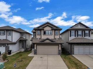 1651 28th St NW, Edmonton, AB T6T 0R7