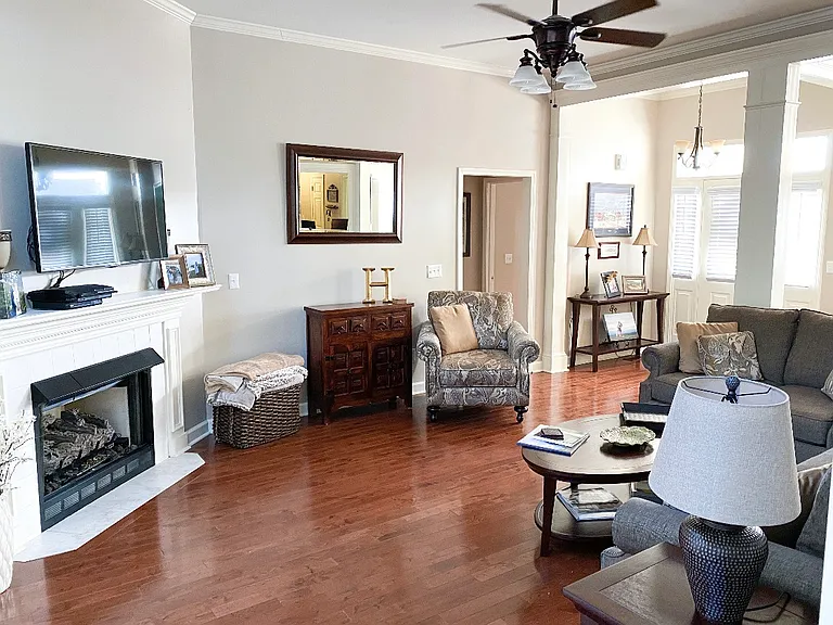 9 Willow Tree Ct — Photo 3