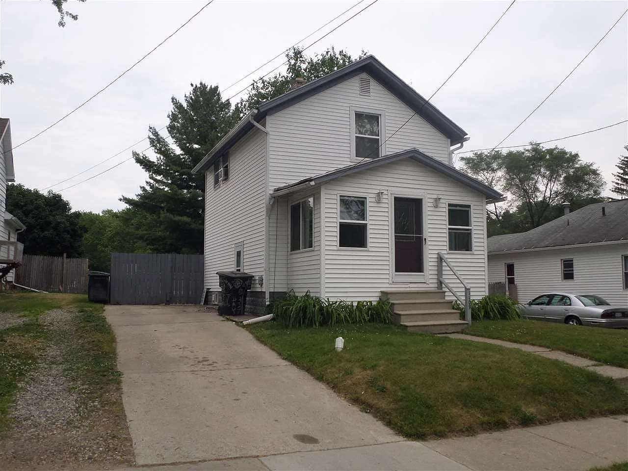 1109 N Waterloo St photo 1