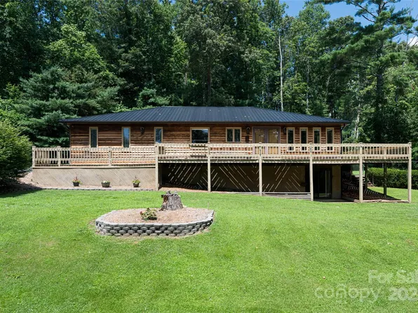 157 Wendy Ln, Hendersonville, NC 28792