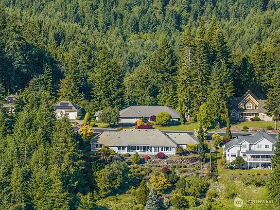 2nd image of 211 Alderwood Drive