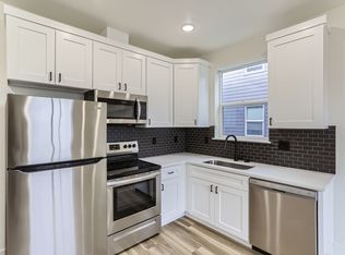 9060 NE Hoyt St #7, Portland, OR 97220