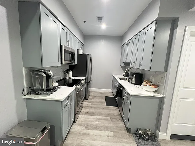 1611 Ridge Ave #3 — Photo 9