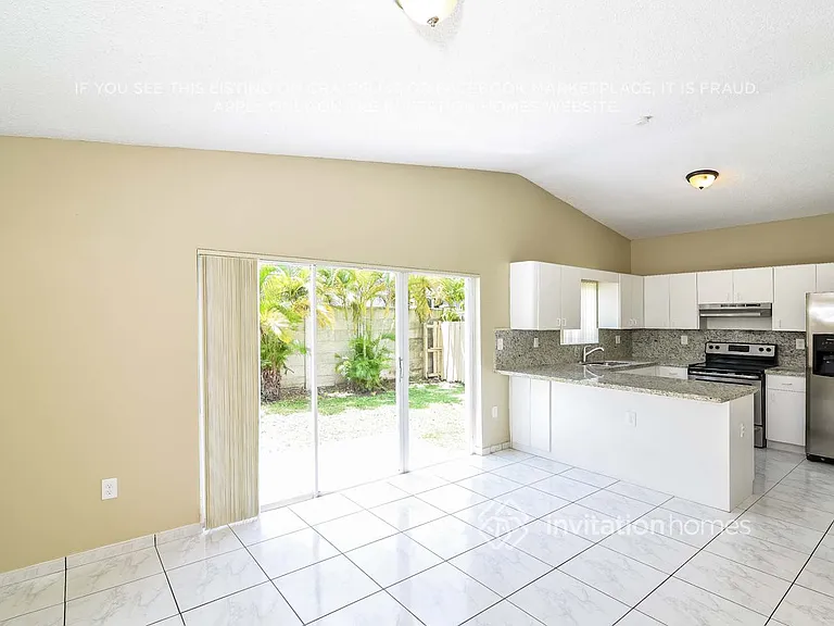 14936 SW 39th St — Photo 9