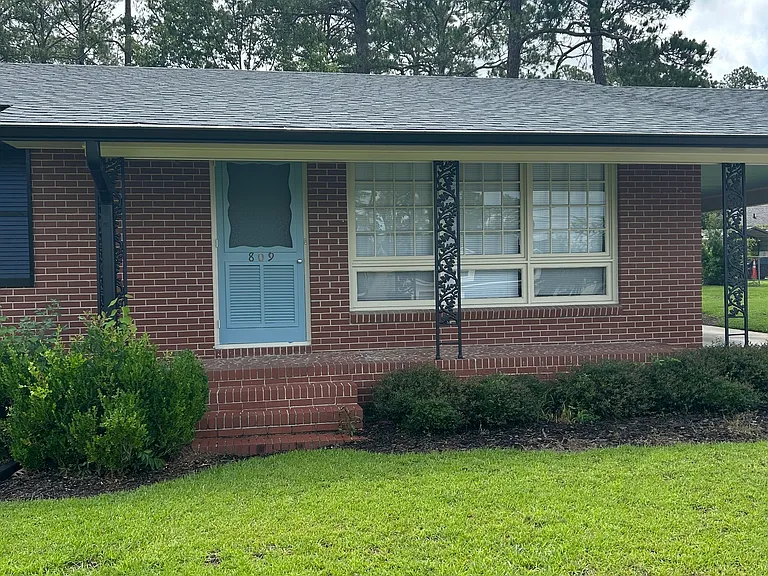 809 Penn Pl — Photo 1