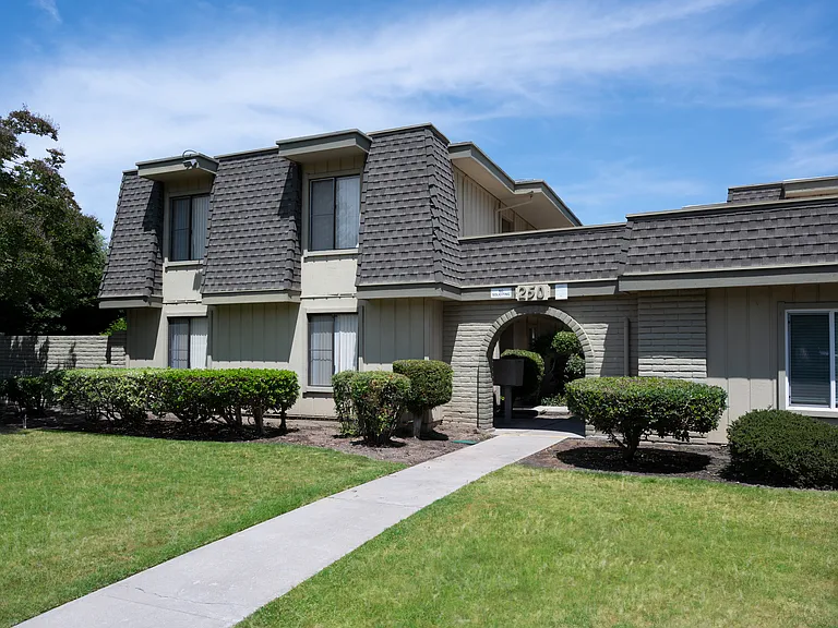Fairway Estates — Photo 24