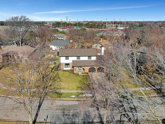 3rd image of 7420 Brentwood Cir