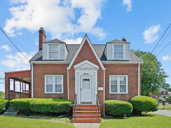 4891 Towne Park Rd, Suitland, MD 20746