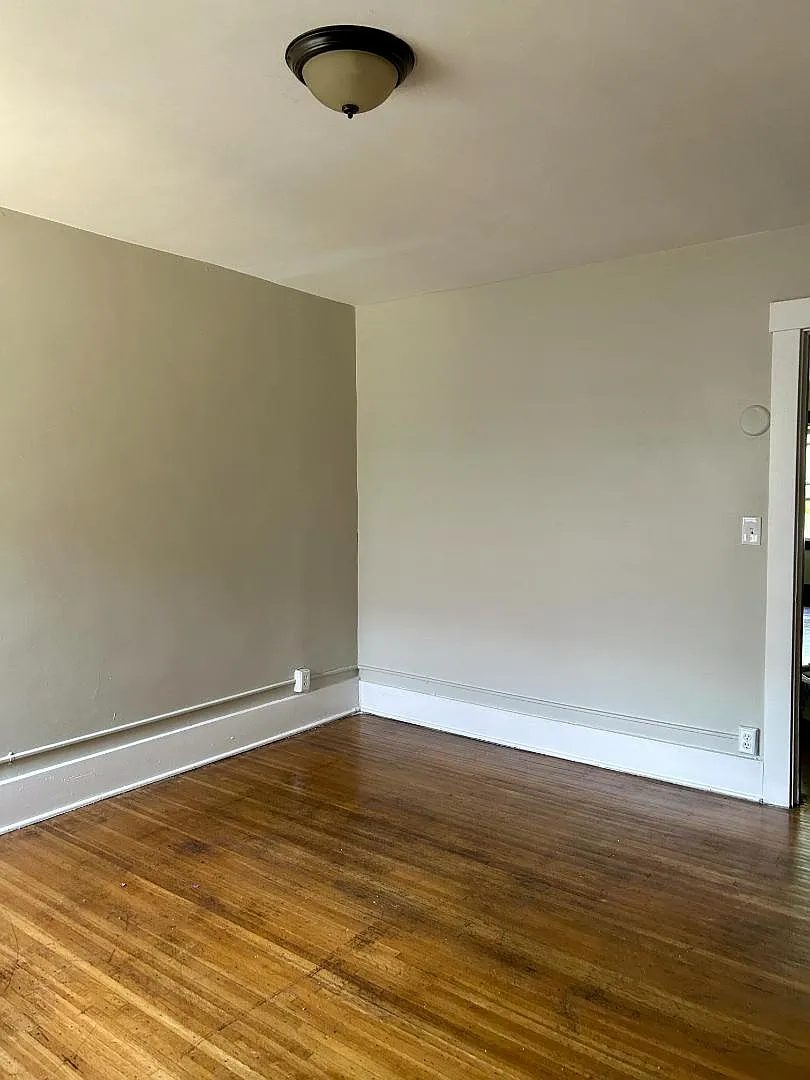 158 Chili Avenue - 48 Darien 4D — Photo 1