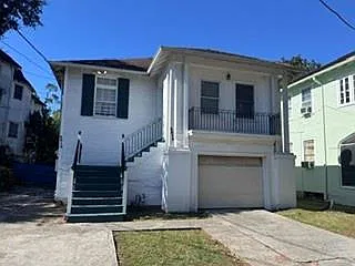 3 bed, 2.0 bath, 1300 sqft, $2,200 — Photo 2