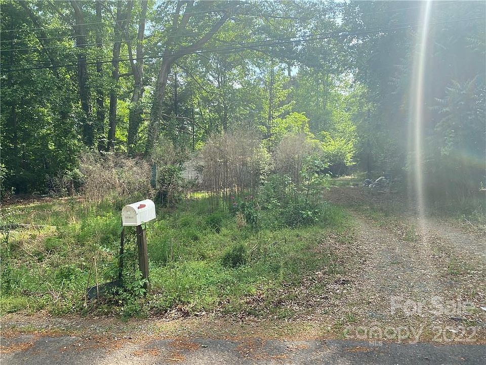 2nd image of 8733 W Dixie Dr