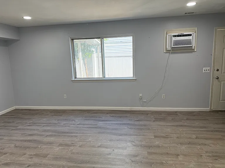 519 Woodrow Rd #1 — Photo 7