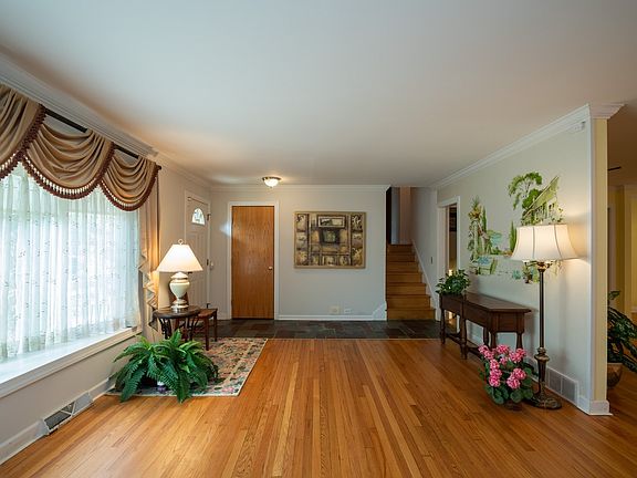 2nd image of 3808 Birchwood Ave