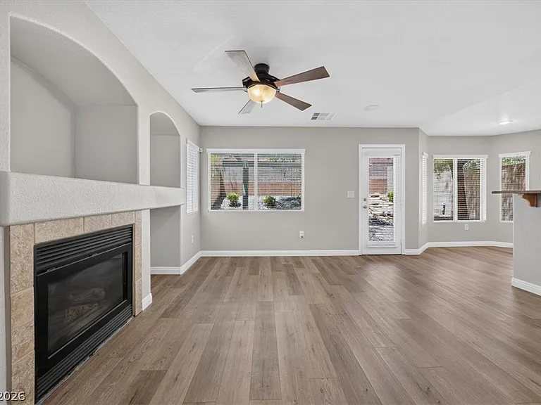 561 Aspen Leaf St — Photo 35