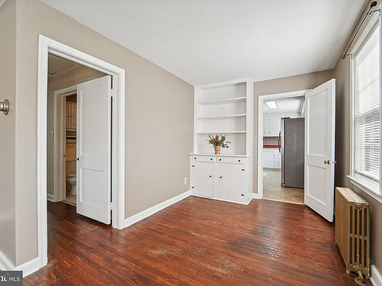 204 Glenmore Ave — Photo 16