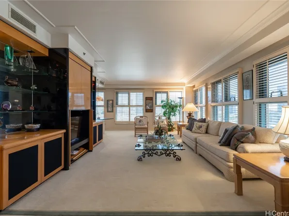 1080 S Beretania St APT 1104, Honolulu, HI 96814