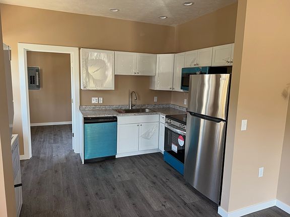 3rd image of 312 Curtis St APT 1