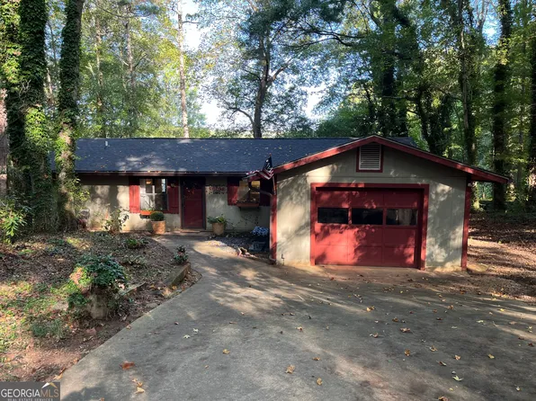 244 Lake Dr, Pine Mountain, GA 31822