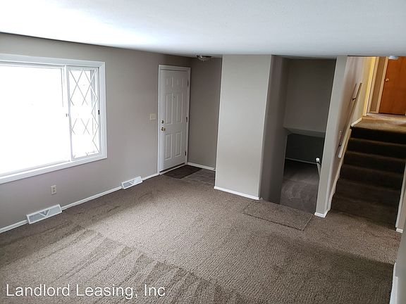 3rd image of 5509 Williamsburg Dr