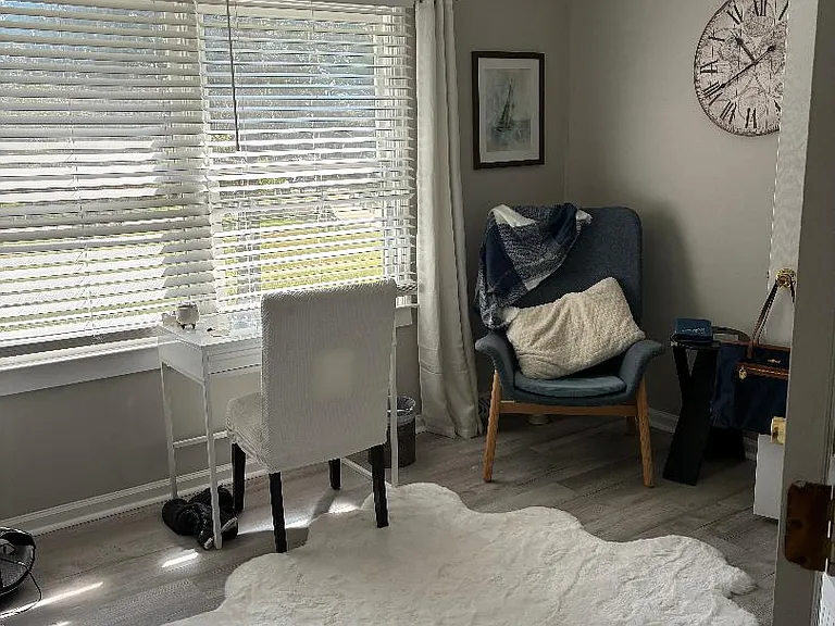 328 Sundown Rd — Photo 3