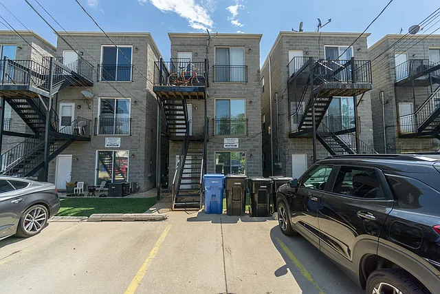 3440 N Narragansett Ave #2 — Photo 16