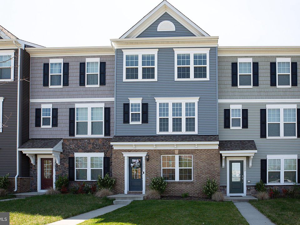 1st image of 1807 Noyack Ln