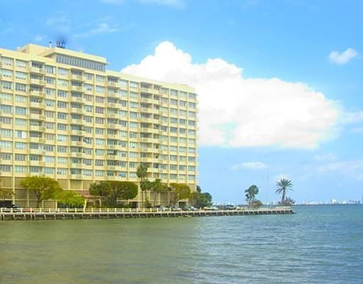2nd image of 2121 N Bayshore Dr APT 619