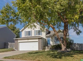 16114 Birch Ave, Omaha, NE 68136