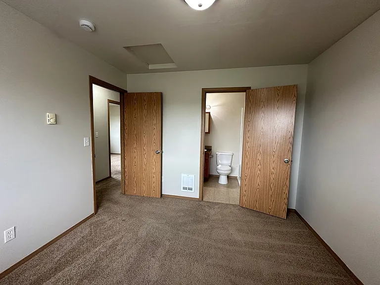 5752 Legoe Ave #202 — Photo 24
