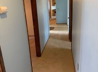 4438 Independence Ln, Longview, WA 98632