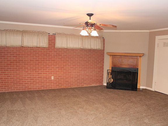 4th image of 2517 Waverly Dr