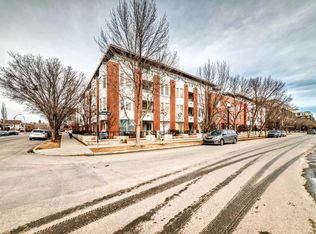 830 Centre Ave NE #204, Calgary, AB T2E9C3