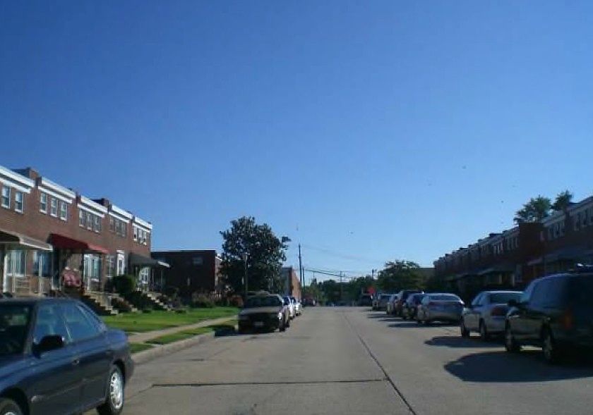 2nd image of 4204 Labyrinth Rd