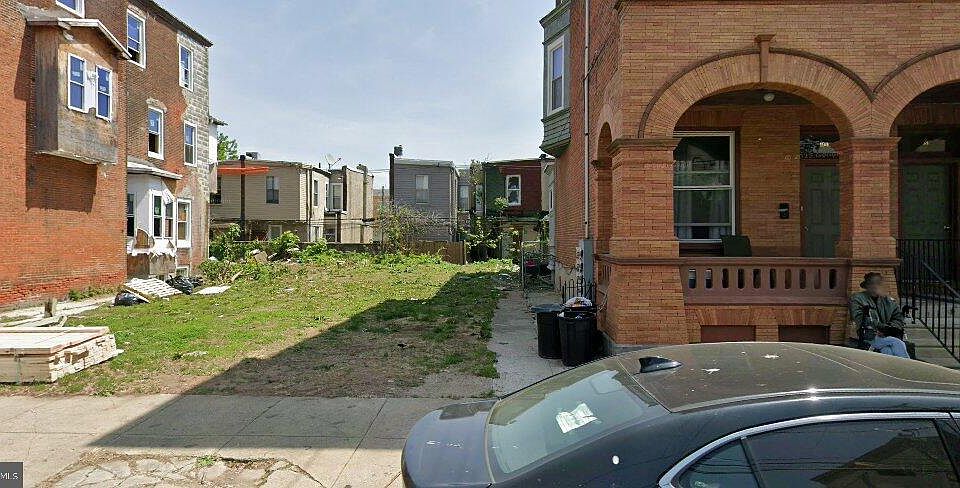 1st image of 1939 N 32nd St