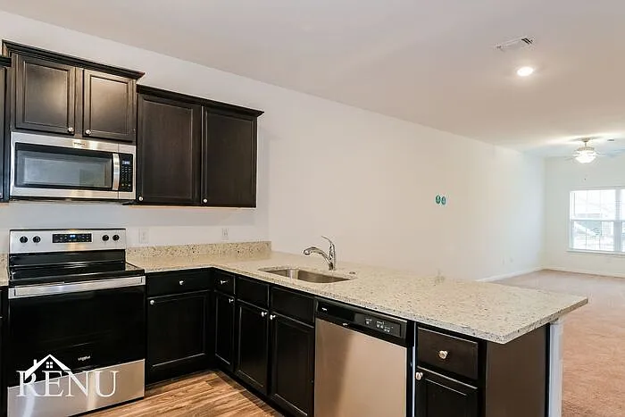 157 Scarborough Bnd — Photo 5