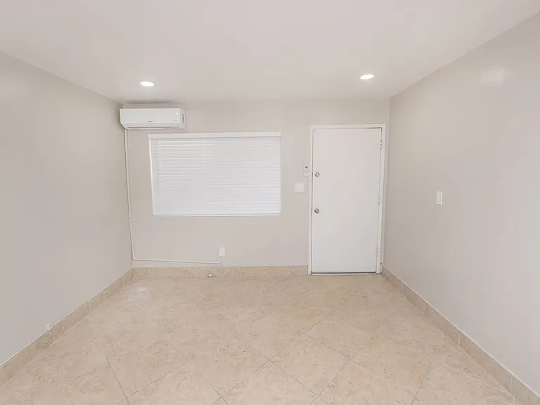 3532-3542 Bancroft Dr — Photo 13