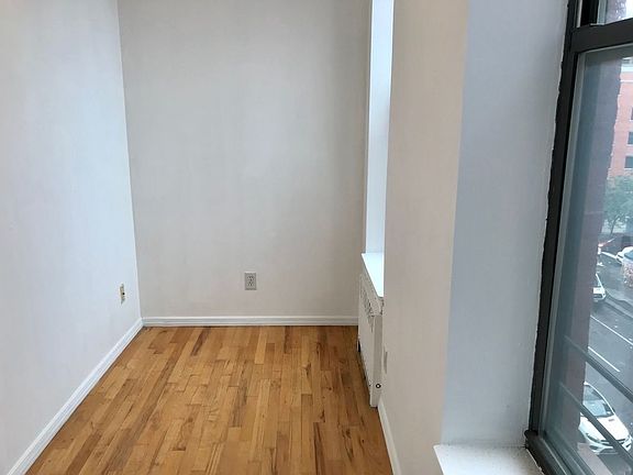 3rd image of 137 E 116th St #4F