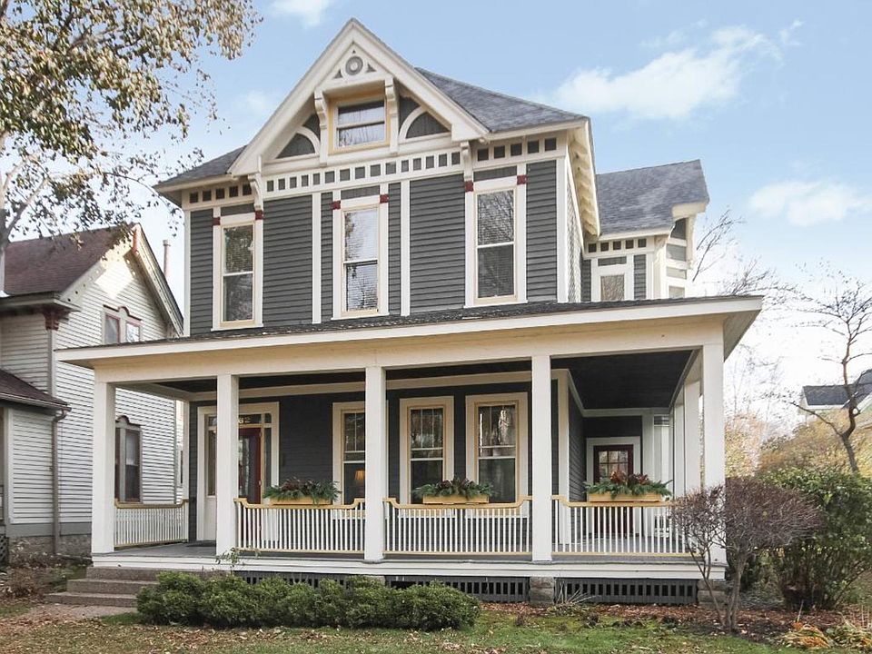 1st image of 162 Nina St