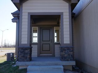 12620 Charlotte St, Kansas City, MO 64146