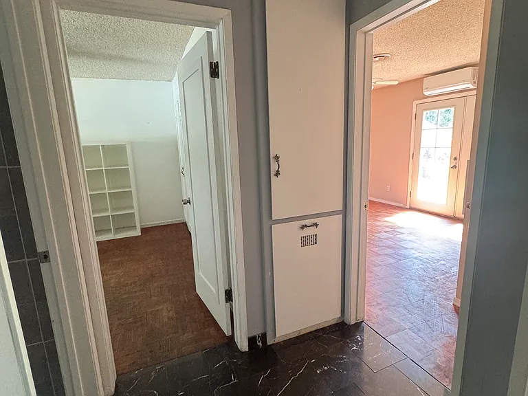 1919 Bridgeport Ave — Photo 16
