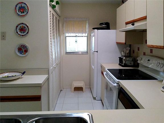 5th image of 5364 Royal Palm Ave #5364