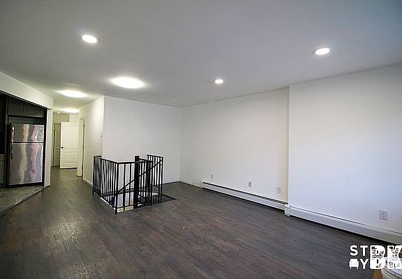 4th image of 217 Lexington Ave APT 1