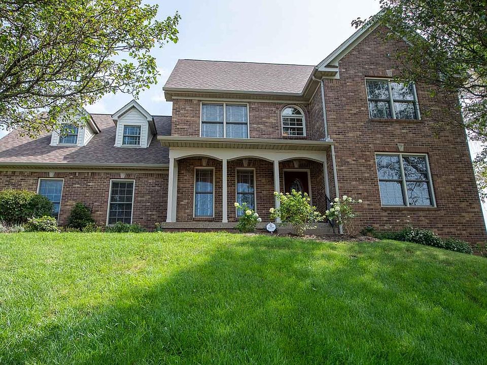 1st image of 105 Waterford Cir