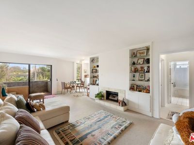 16169 W Sunset Blvd Unit 105, Pacific Palisades, CA, 90272