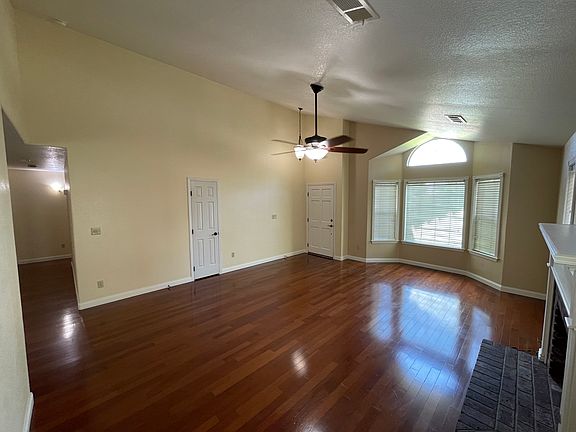 2275 Plumas Living Room_08152023