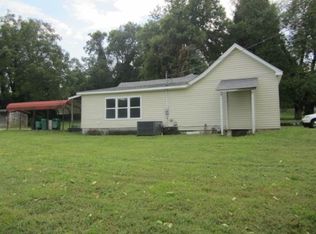 216 S Douglas Ave, Rockwood, TN 37854